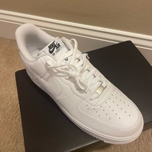 Brand new Uptown Nike sneakers size 10.5 men